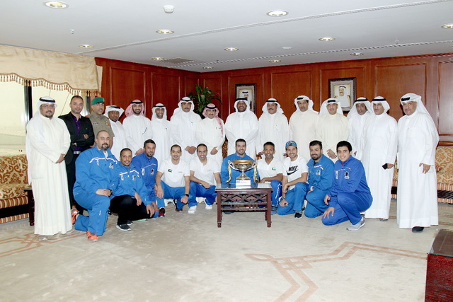 المنصور استقبل أبطال هوكي الجديد